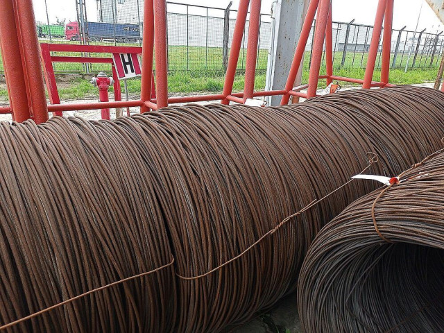17.248 kg - drut stalowy w kręgach - sprzedaż awaryjna